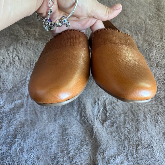 Gentle Souls by Kenneth Cole Leather Flats - Picture 4 of 10